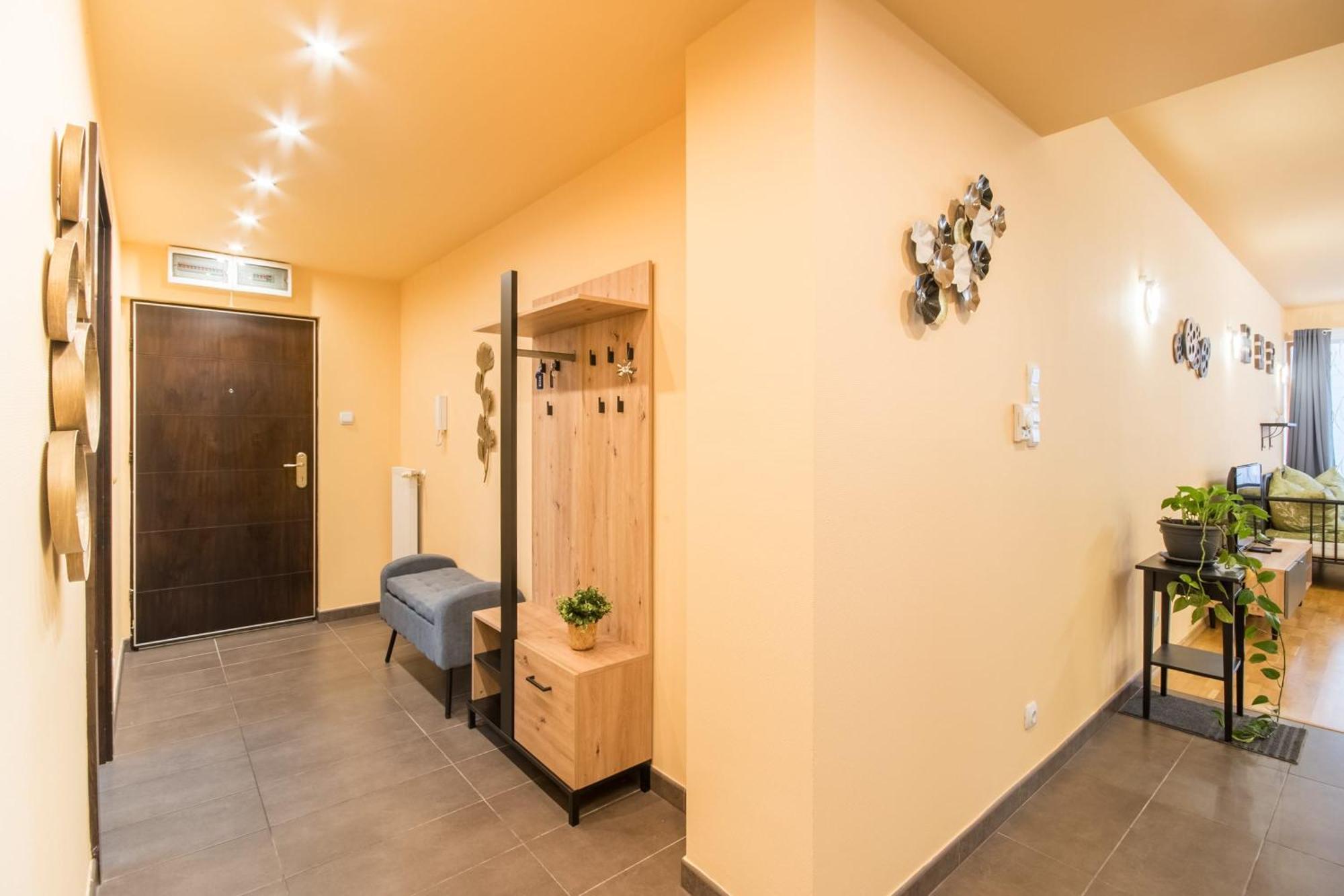 Very Central - Large - Balcony - Comfy Apartment Будапеща Екстериор снимка